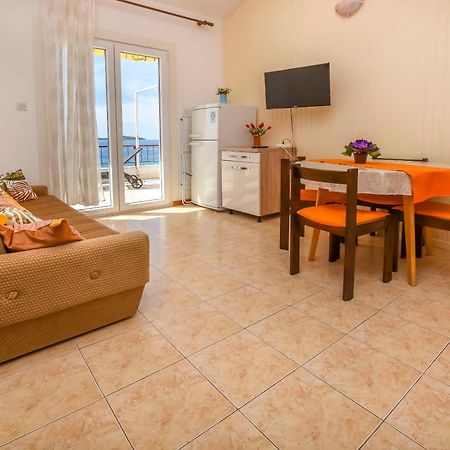 Apartments Zivana ロゴズニッツァ エクステリア 写真