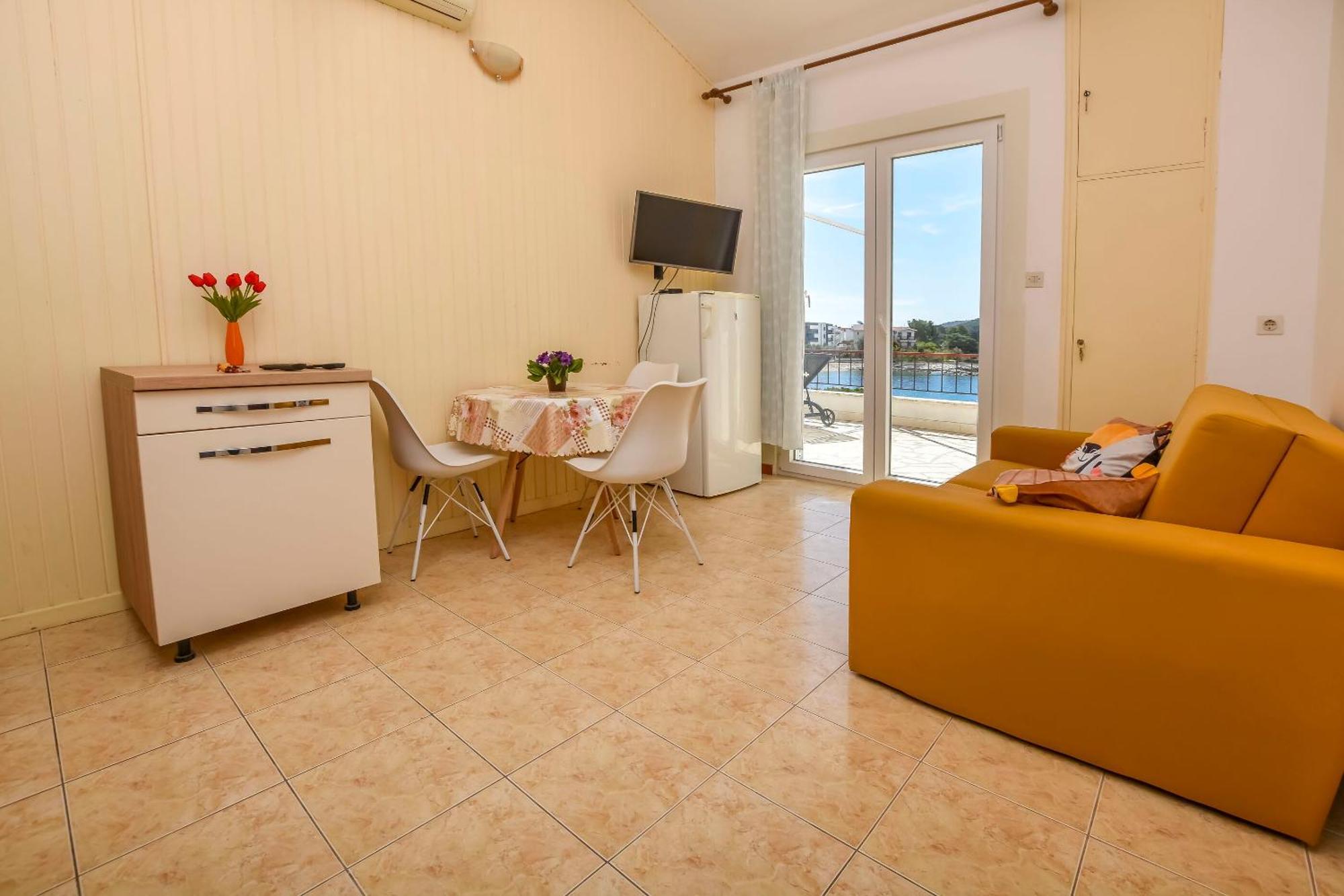Apartments Zivana ロゴズニッツァ エクステリア 写真