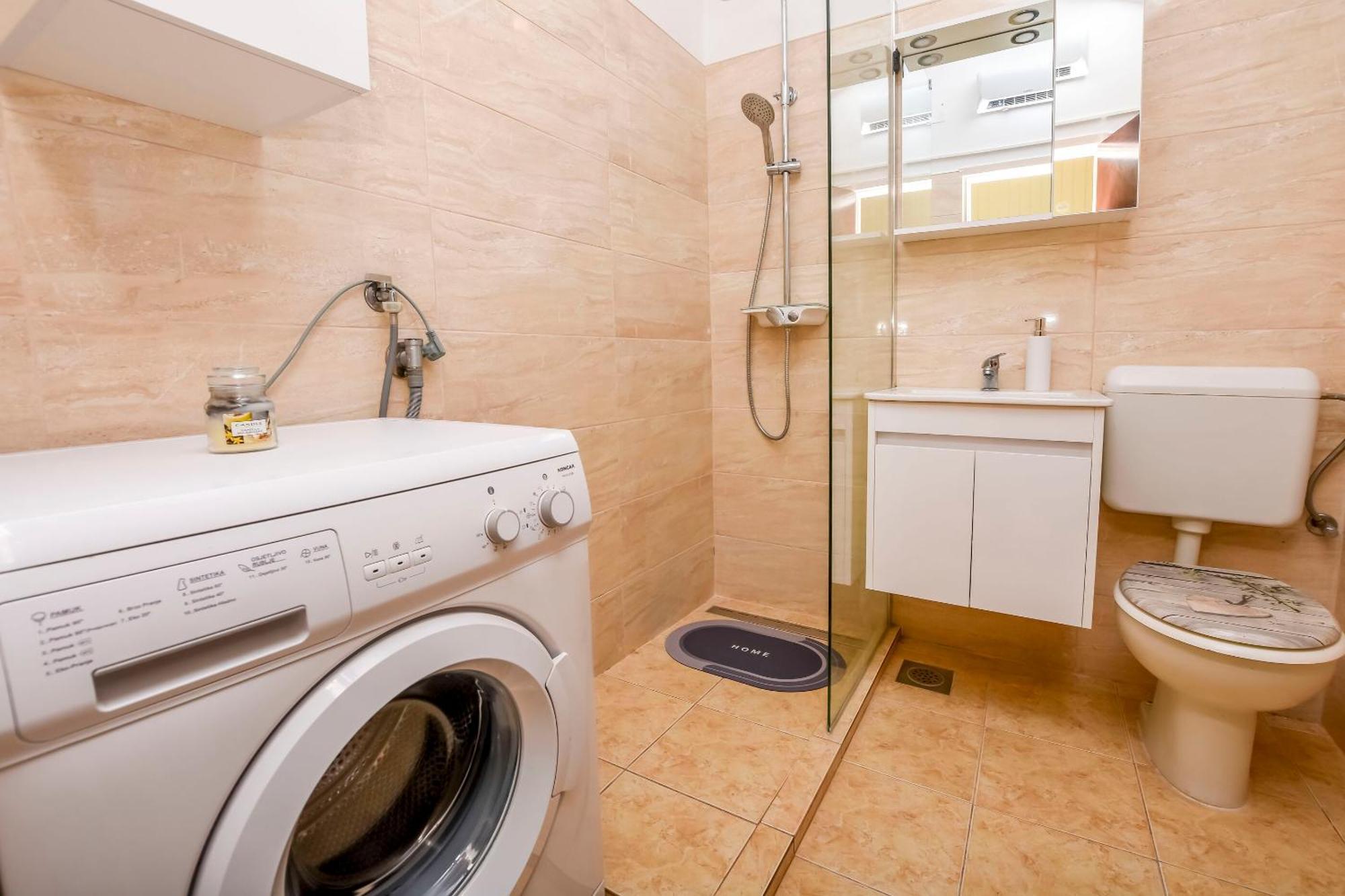 Apartments Zivana ロゴズニッツァ エクステリア 写真
