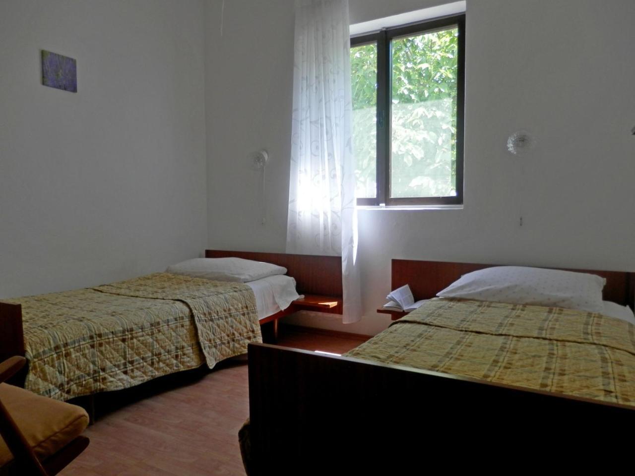 Apartments Zivana ロゴズニッツァ エクステリア 写真